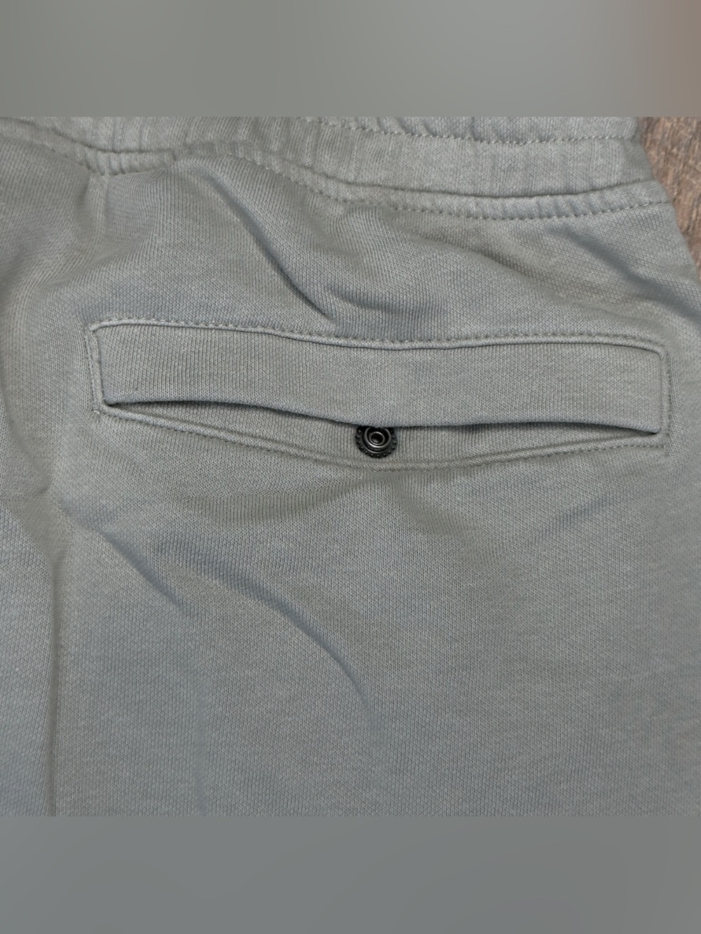 Gymshark Crest Joggers Mens Size Small Sage Green Tapered Sweatpants Snap Pocket - Picture 6 of 7